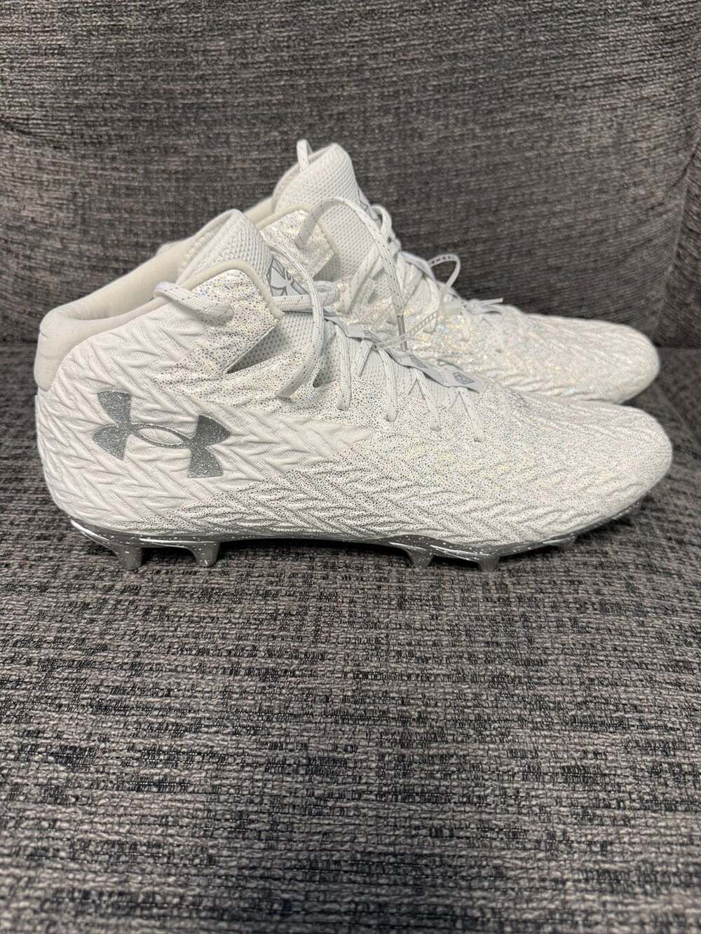 Under Armour Spotlight 4 MC VVS Football Cleats White Silver Men's Sz 13 New.